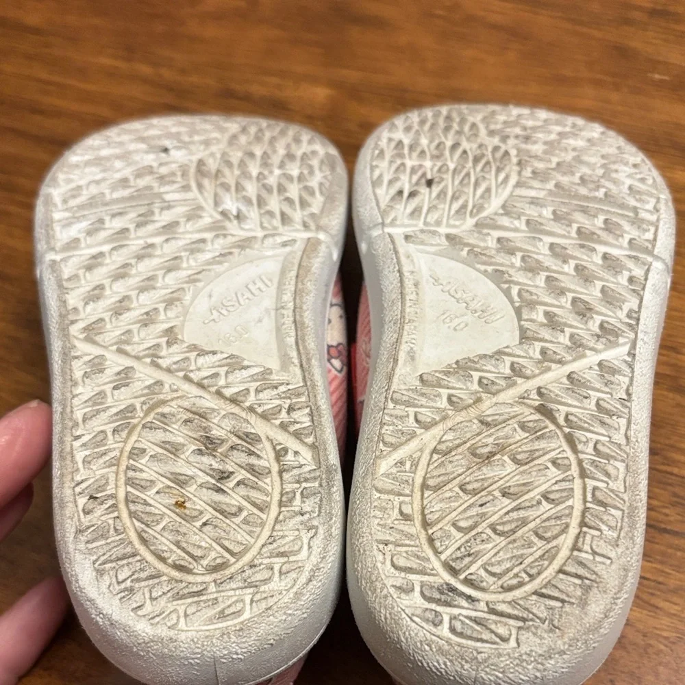 Hello Kitty Kids Slip On Sneakers by Sanrio - Size‎ 9.5 Baby Toddler